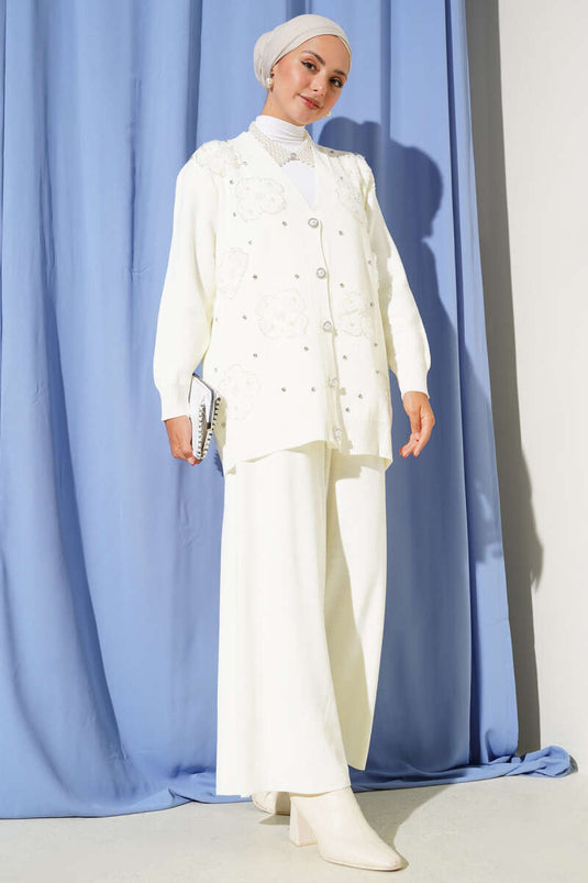 İnci Çiçek Detaylı İkili Triko Takım Ekru