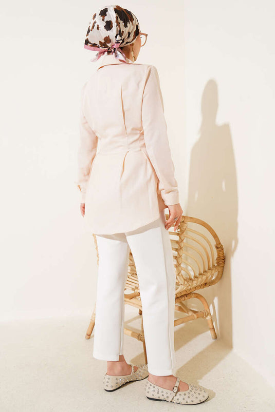 Chemise plissée à taille détaillée avec perles beige