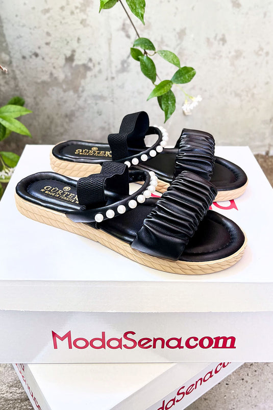 İnci Detaylı Sandalet Siyah