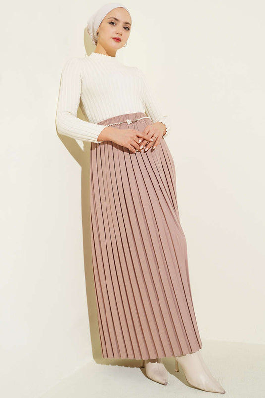 تنورة بيج بطيات مع حزام إينجي