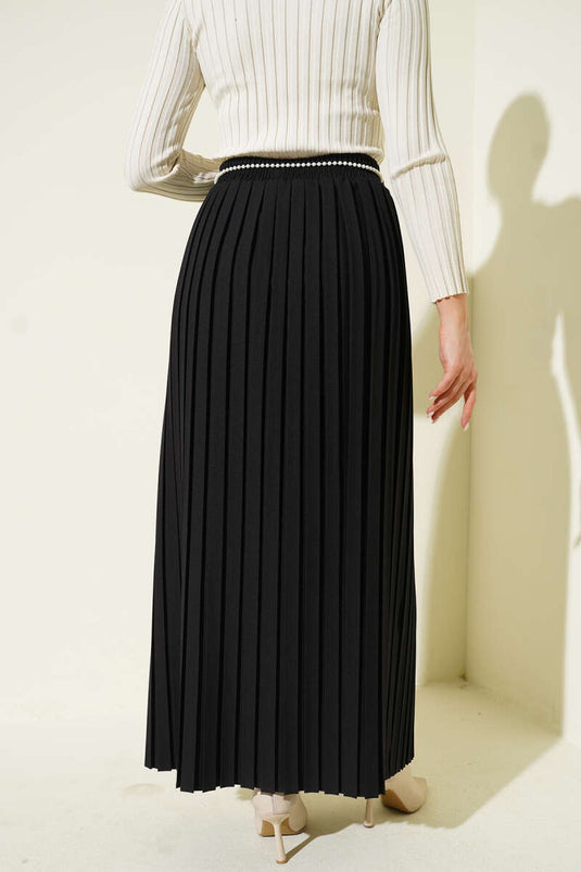 Pearl-Buckled Pleated Skirt Black