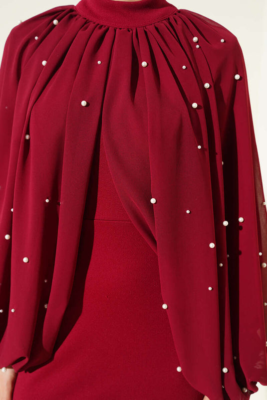 Robe de soirée bordeaux avec cape de perles