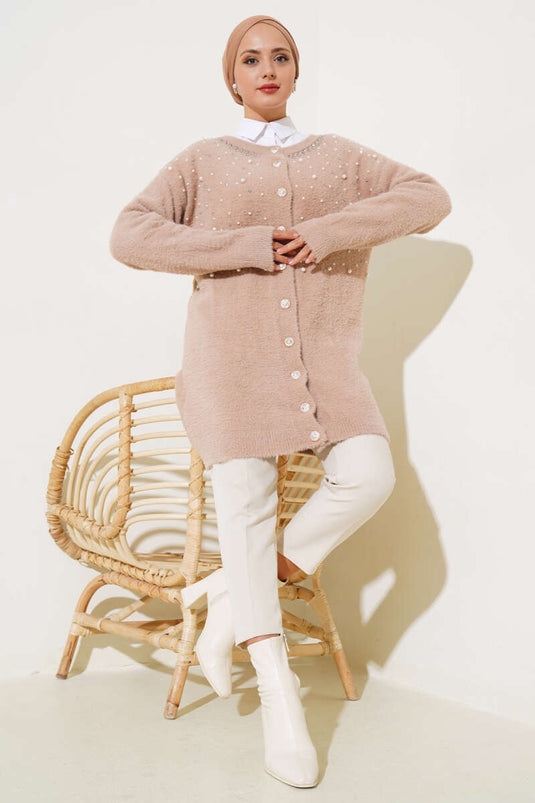 Gilet long boutonné couleur biscuit à barbe nacrée