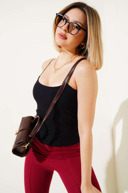 Schwarzer Basic-Body mit Seilträgern