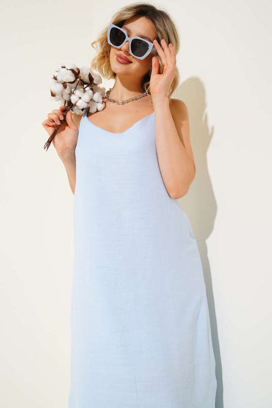 فستان موسلين بحمالات وفتحة جانبية، أزرق