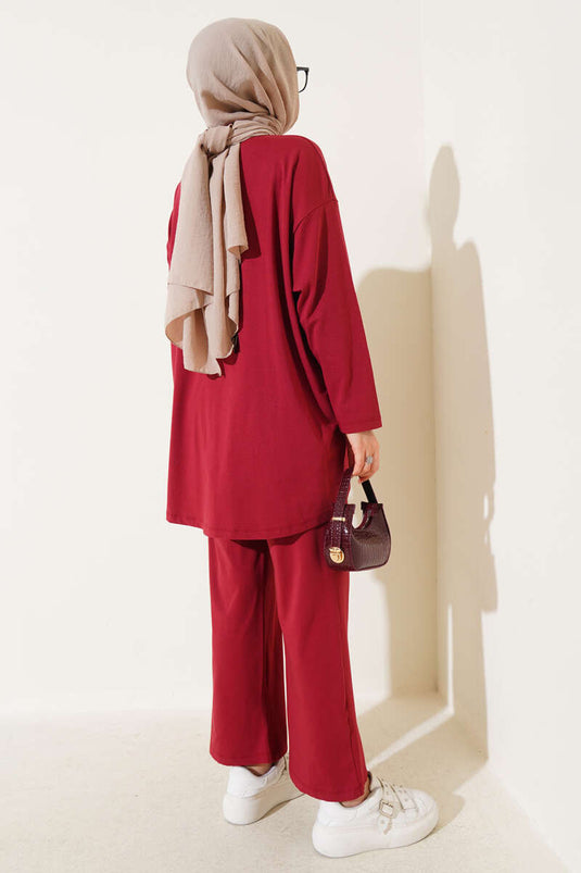 بدلة أساسية من قطعتين مع تفاصيل دانتيل الحبل باللون الأحمر الداكن