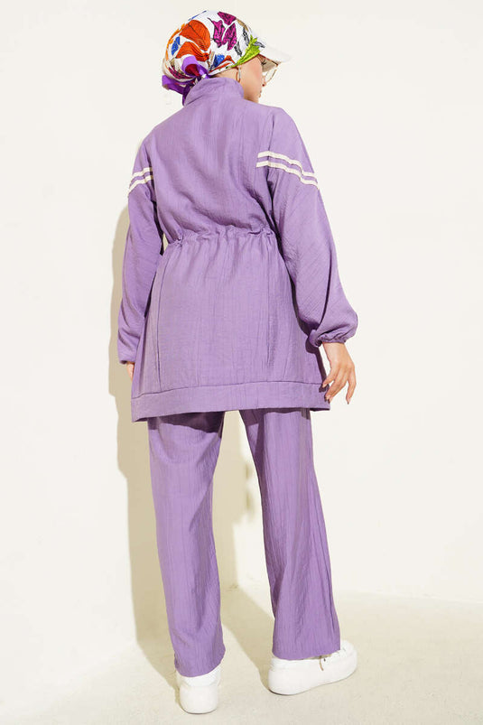 بدلة مزينة من قطعتين مع تفاصيل دانتيل الحبل، لون أرجواني