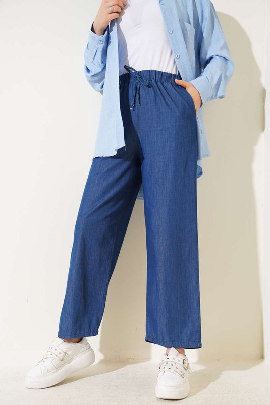 Pantalon en jean à taille élastique avec lien en corde