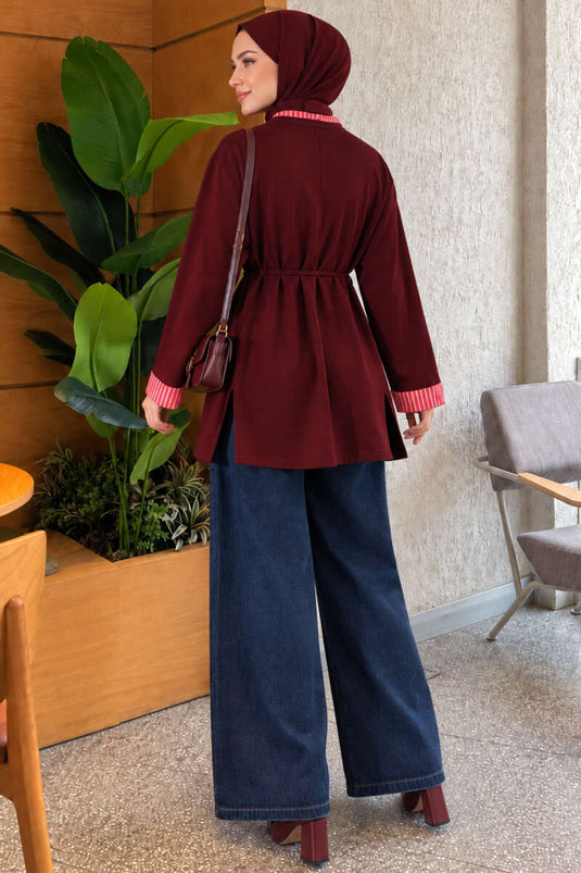 Túnica Bordó Con Rayas Y Detalle De Corbata