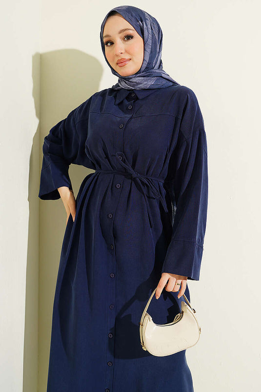 Robe boutonnée avec détails à cordon en bleu marine