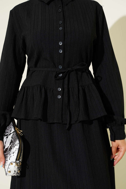 طقم من قطعتين مع حزام حبل وتنورة من لحاء الشجر باللون الأسود