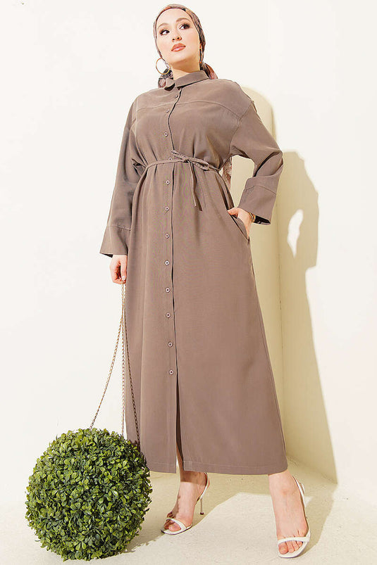 Robe longue en tensel avec ceinture à cordon et boutons, couleur vert olive