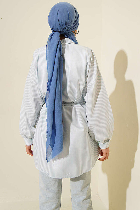 Chemise oversize à rayures verticales avec ceinture en corde, bleu glace