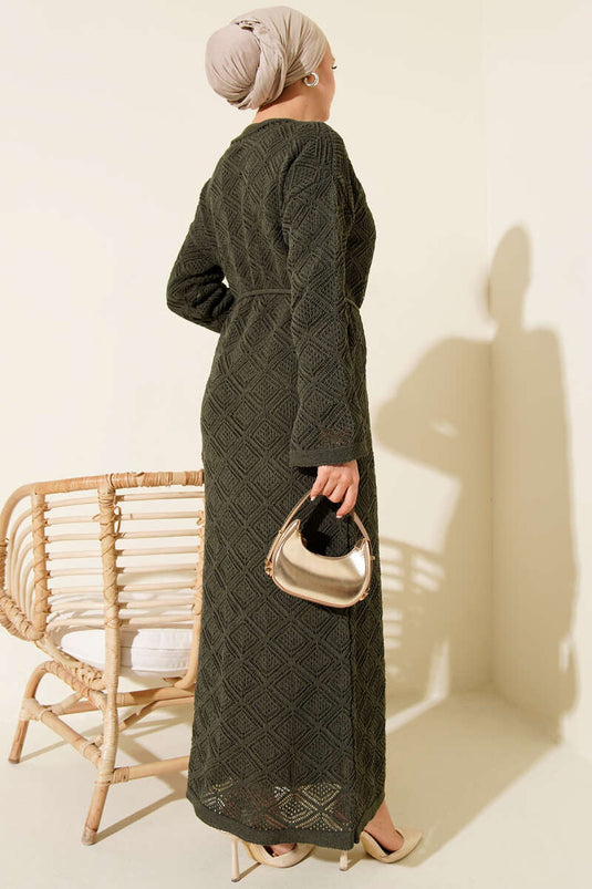 فستان تريكو مربع مزخرف بحزام حبل باللون الأخضر الزيتوني