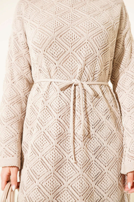 İp Kuşaklı Kare Ajurlu Triko Elbise Kemik