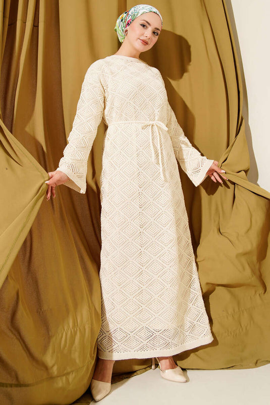 Robe en tricot ajourée à carreaux avec ceinture en corde couleur pierre