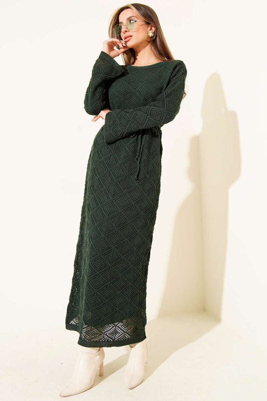 İp Kuşaklı Kare Ajurlu Triko Elbise Zümrüt