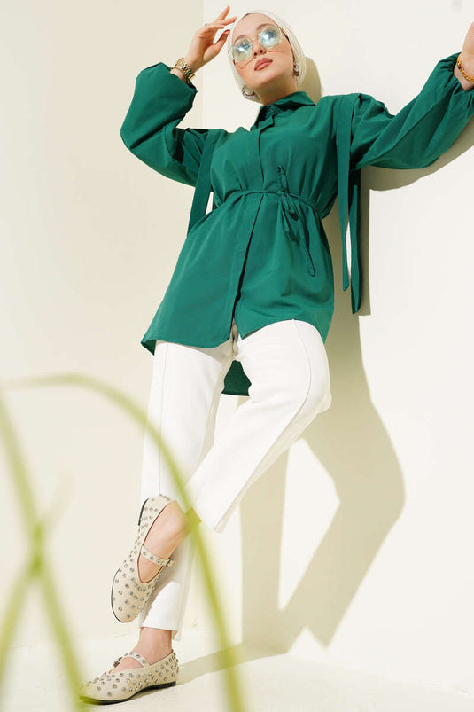 قميص عباءة بحزام على الكتف، لون زمردي