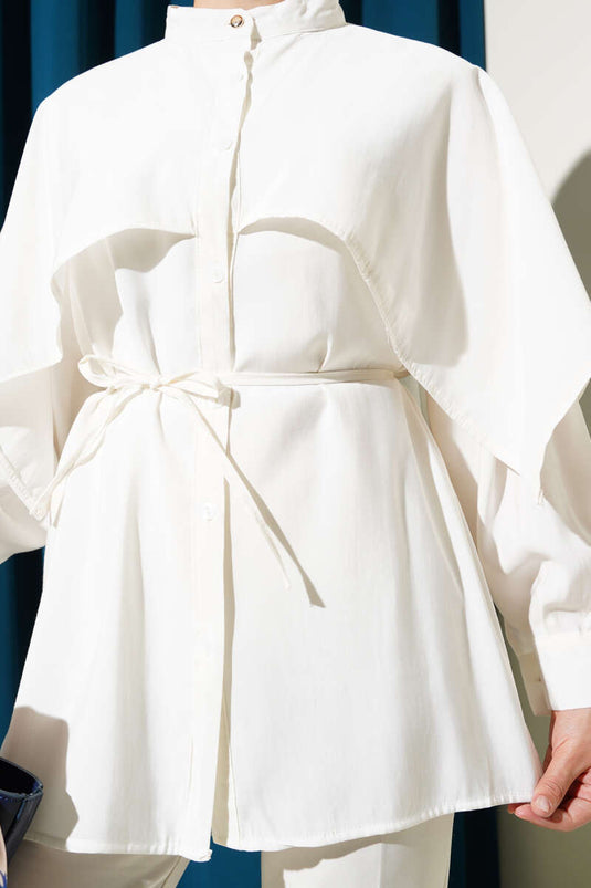Chemise en Tencel blanche avec cape d'épaule et ceinture en corde