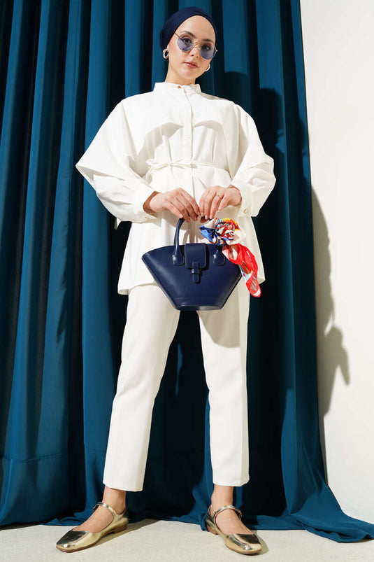 Chemise en Tencel blanche avec cape d'épaule et ceinture en corde