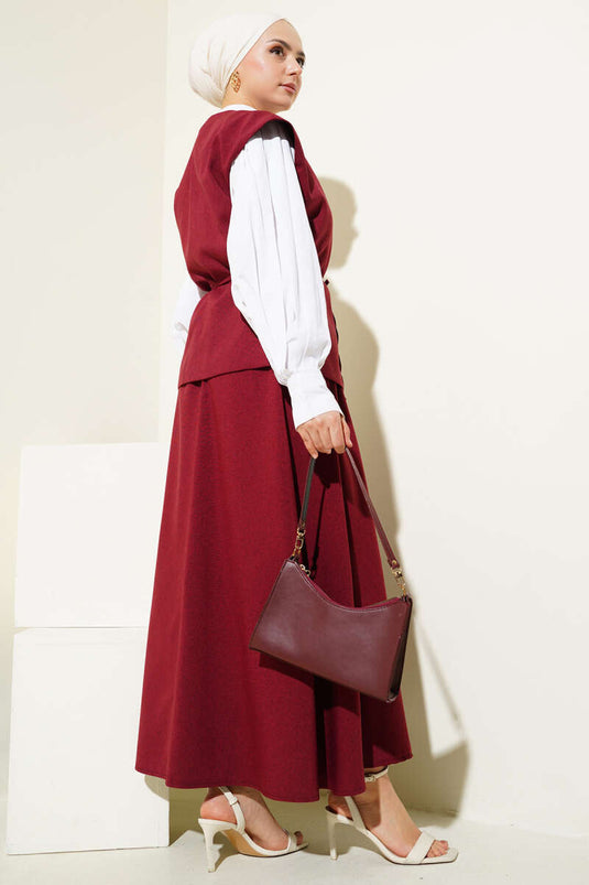 Gonna con gilet e cintura in corda, completo rosso bordeaux