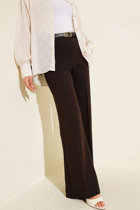 Pantalon à jambes larges avec ceinture marron