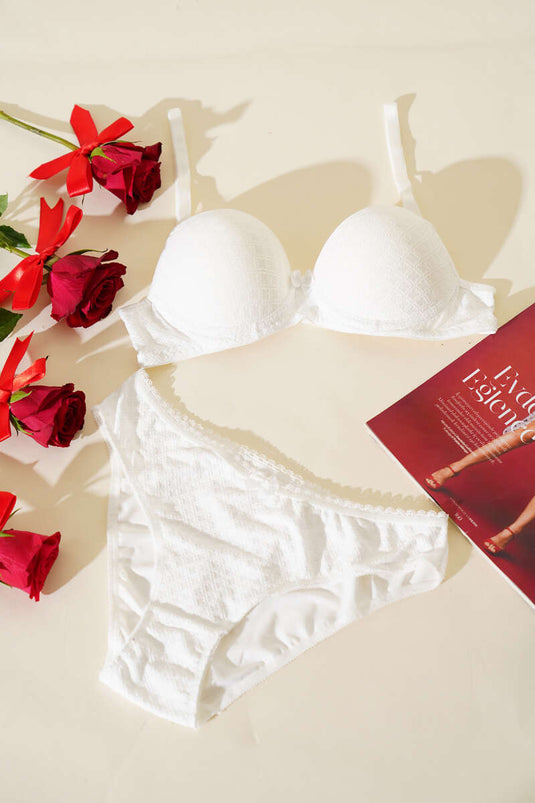 طقم حمالة صدر مبطنة بنقشة جاكار بلون بيج فاتح