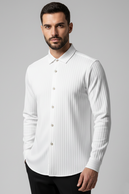 قميص رجالي أبيض مخطط عمودي بنقشة جاكار