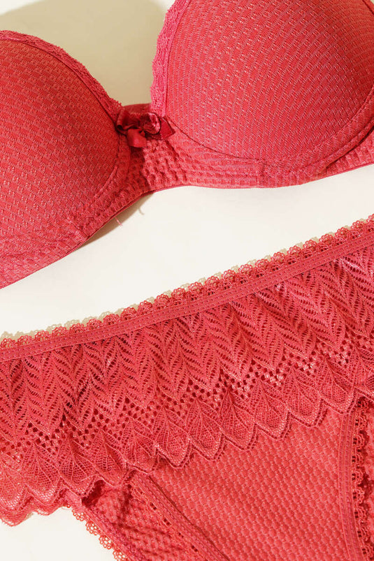 طقم حمالة صدر مبطنة بتفاصيل دانتيل جاكار وزهرة الرمان