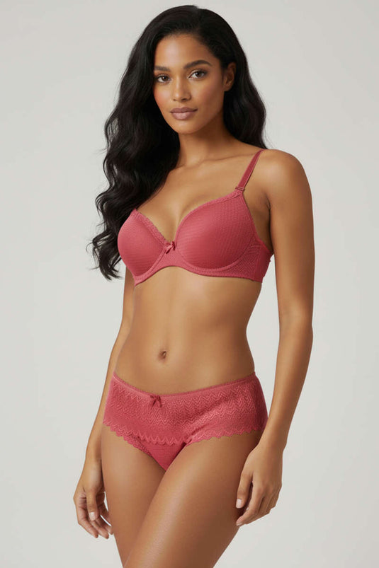 طقم حمالة صدر مبطنة بتفاصيل دانتيل جاكار وزهرة الرمان