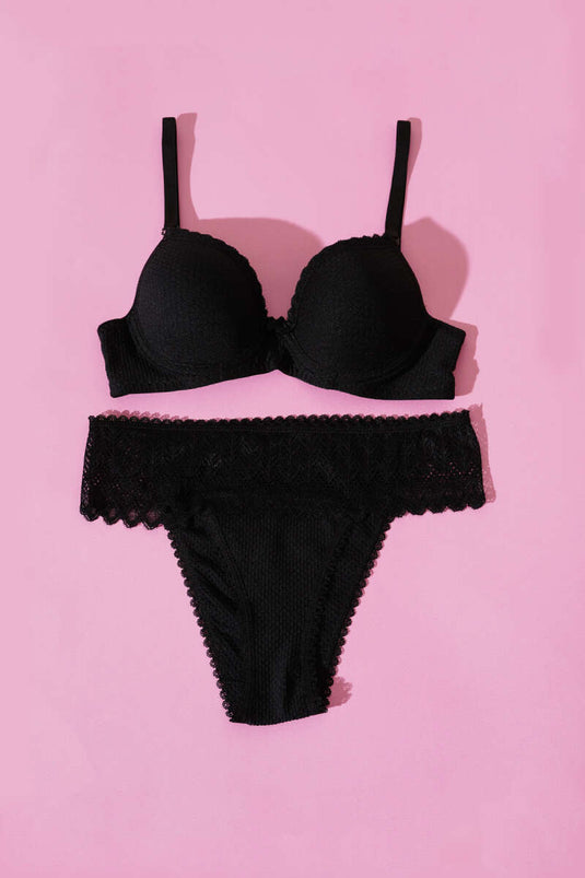 Ensemble soutien-gorge et brassière sans rembourrage, orné de dentelle jacquard noire