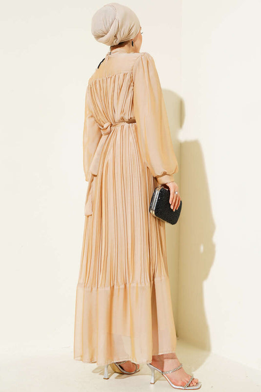 فستان جانجان المطوي باللون الجملي