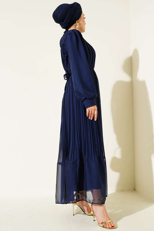 فستان جانجان المطوي باللون الأزرق الداكن