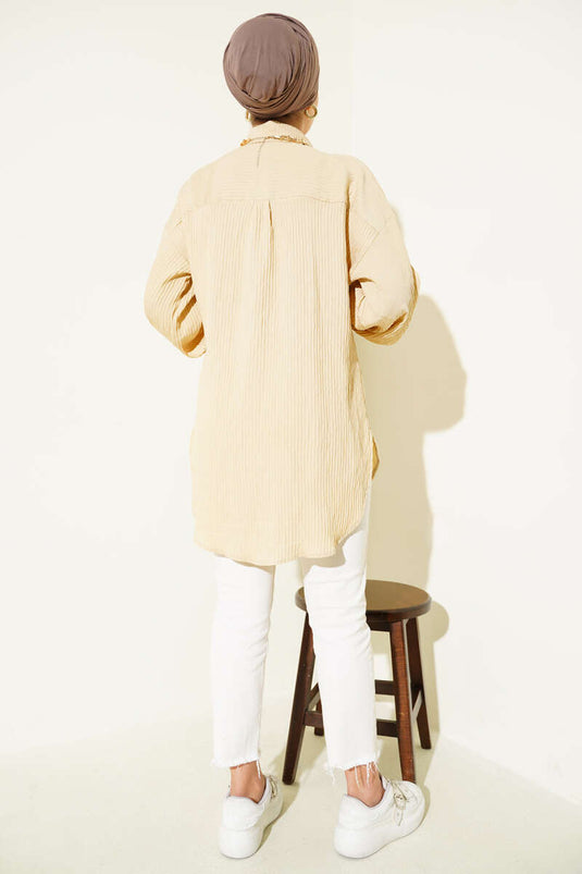 Chemise basique beige à rayures en relief