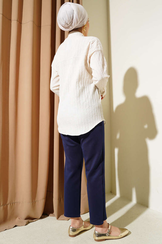 Camicia a righe in rilievo con taschino sul petto beige