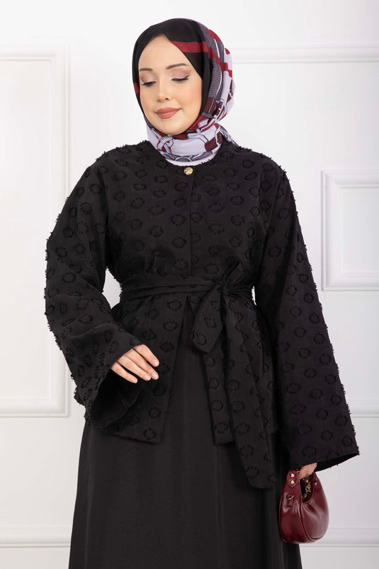 طقم تنورة بحزام بارز الملمس باللون الأسود