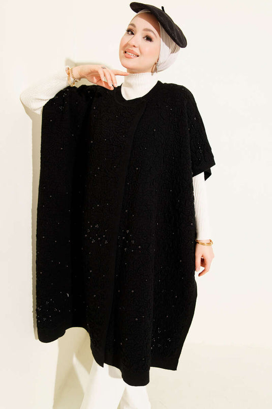 بونشو أسود مزين باللؤلؤ المنقوش