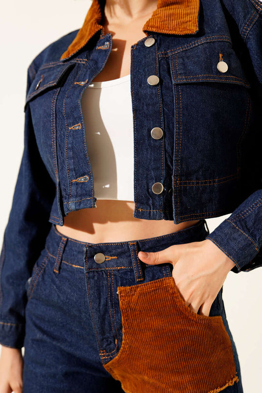 طقم جينز من قطعتين مع جاكيت قصير بتفاصيل مخملية، أزرق داكن