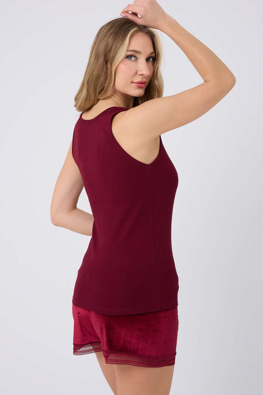 طقم بيجامة شورت مخملي بورجوندي