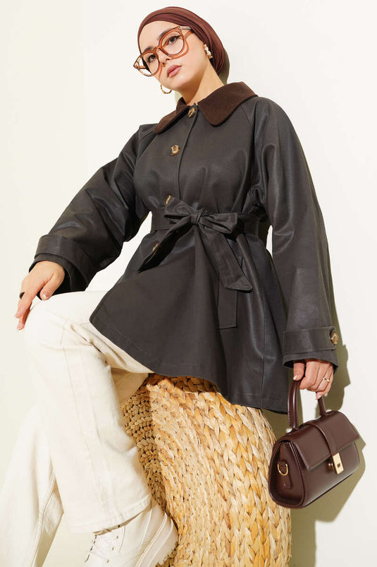 Trench con collo in velluto e cintura marrone