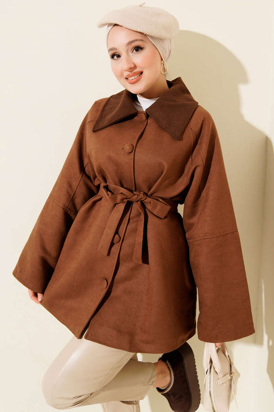 Veste beige en daim à col en velours et ceinture