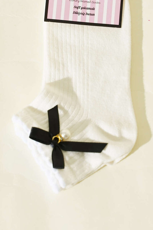 Women's Bow-Knotted Pearl Anklet Socks Ecru