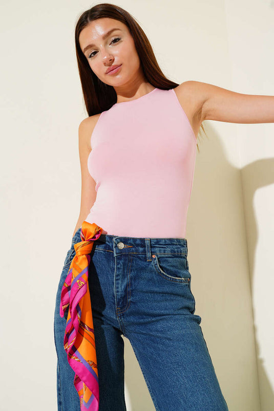 Body rosa con tirantes gruesos