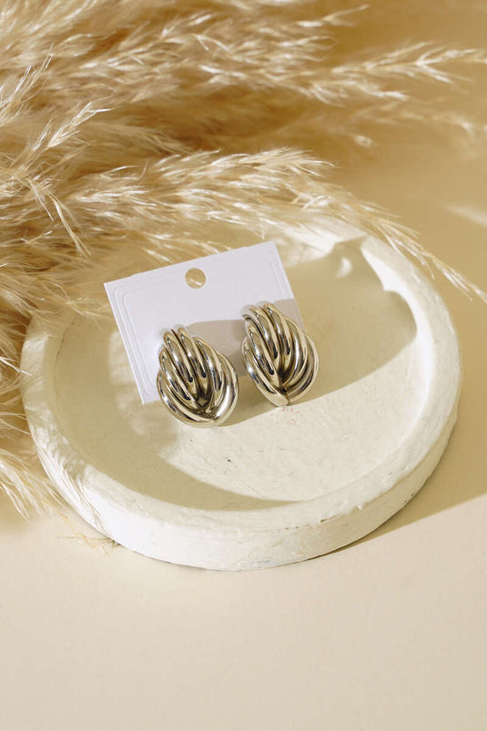 أقراط فضية سميكة منقوشة