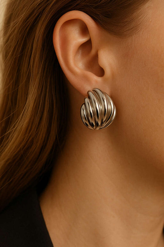 أقراط فضية سميكة منقوشة