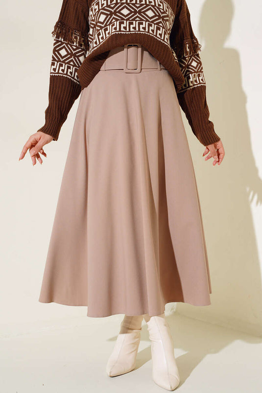 سميكة مربوط تنورة المنك اندلعت