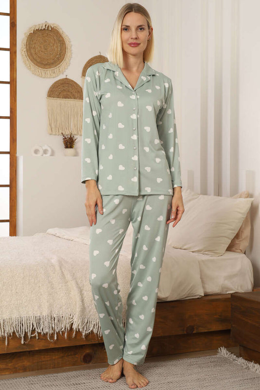 طقم بيجامة بأزرار بنقشة قلب باللون الأخضر الزيتوني