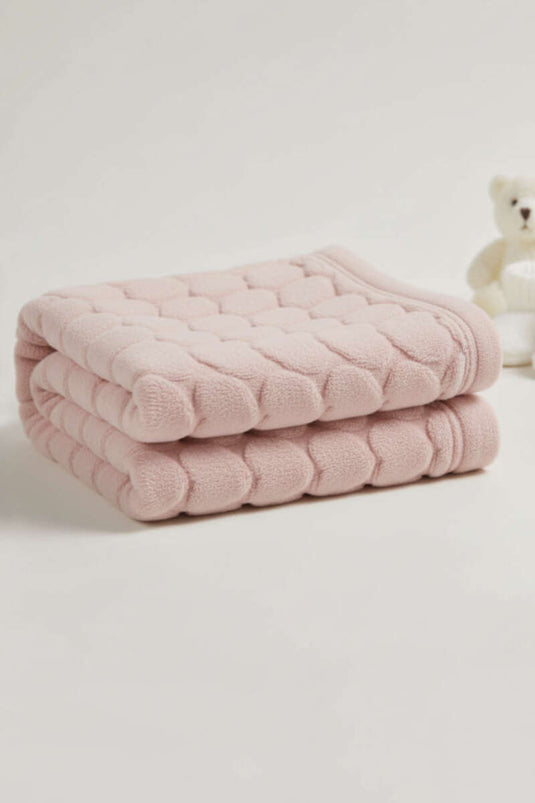 بطانية أطفال بنقشة قلوب، لون وردي فاتح