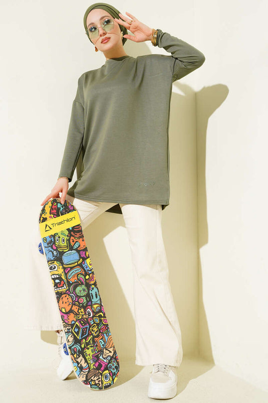 تونيك أساسي بتفصيل قلب باللون الزيتوني