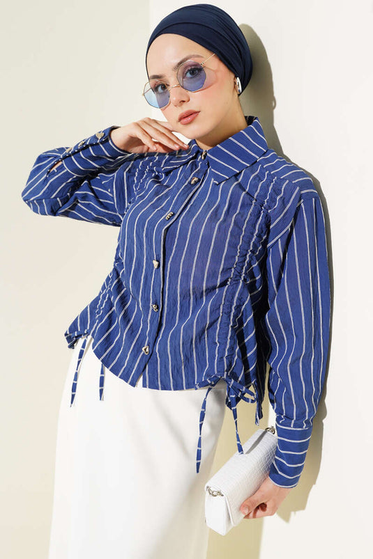 قميص قصير متجمع بأزرار أمامية على شكل قلب، أزرق داكن